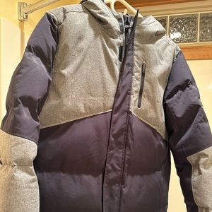 Boys youth Under Armour winter coat size XL